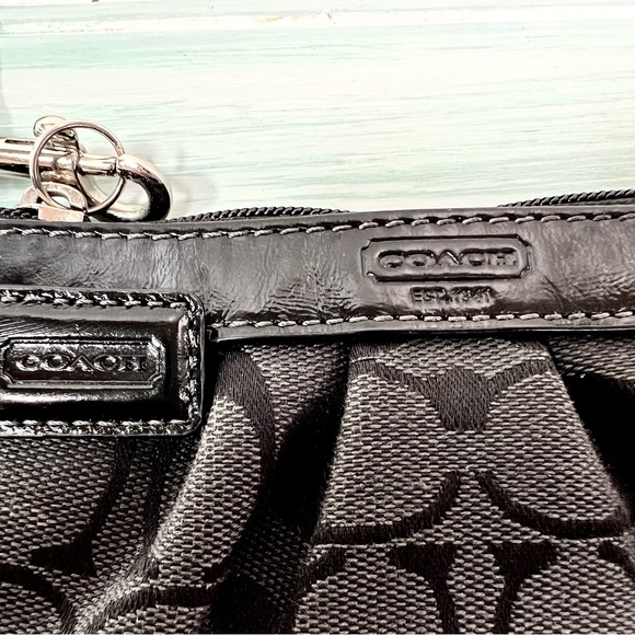 Coach Signature CC Wristlet - Picture 3 of 10